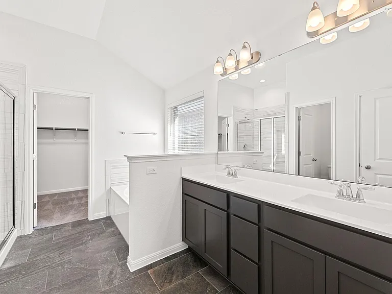 109 Finstown St — Photo 31