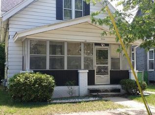 904 Crosby St NW, Grand Rapids, MI 49504
