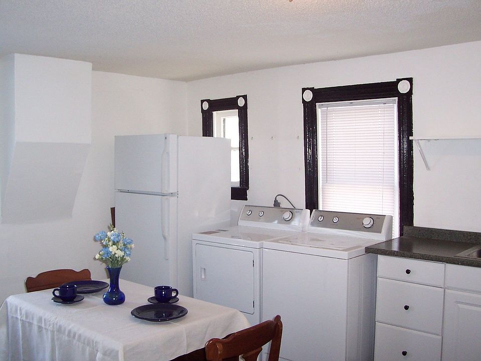 1st image of 239 Goodrich Ave