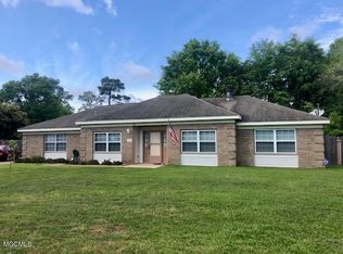 755 Canterbury Dr, Biloxi, MS 39532