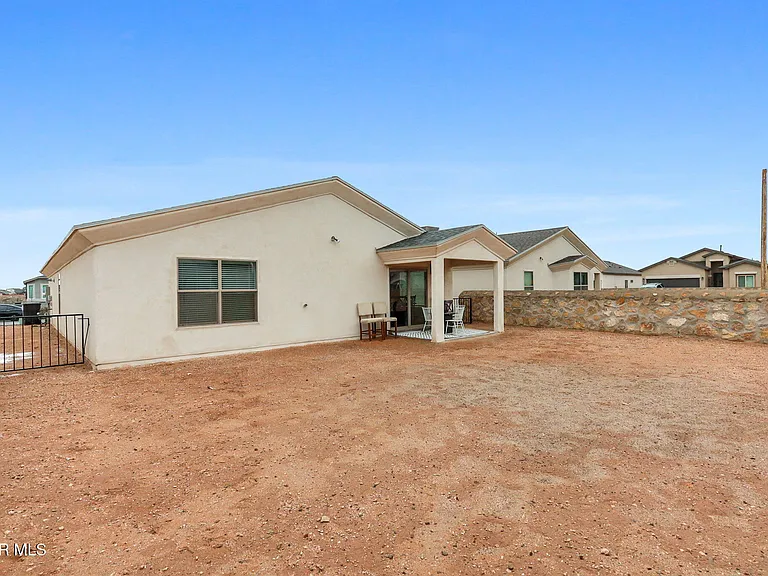15252 Apex Ct — Photo 36
