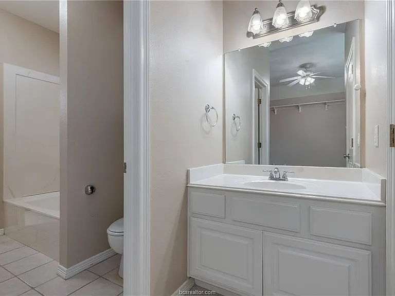305 Stoney Hills Ct — Photo 18