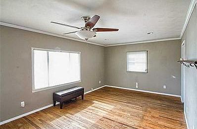 3rd image of 423 Enderly Ct