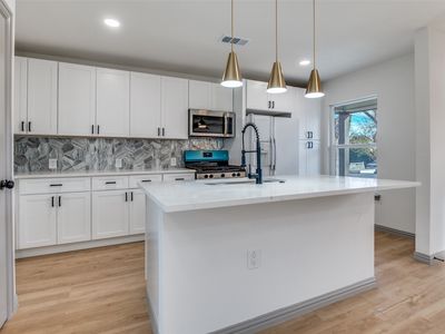 918 SW 4th St, Grand Prairie, TX, 75051