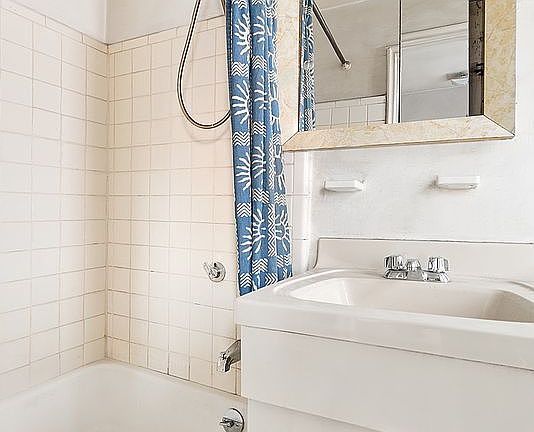 5th image of 151 E 20th St APT 4C