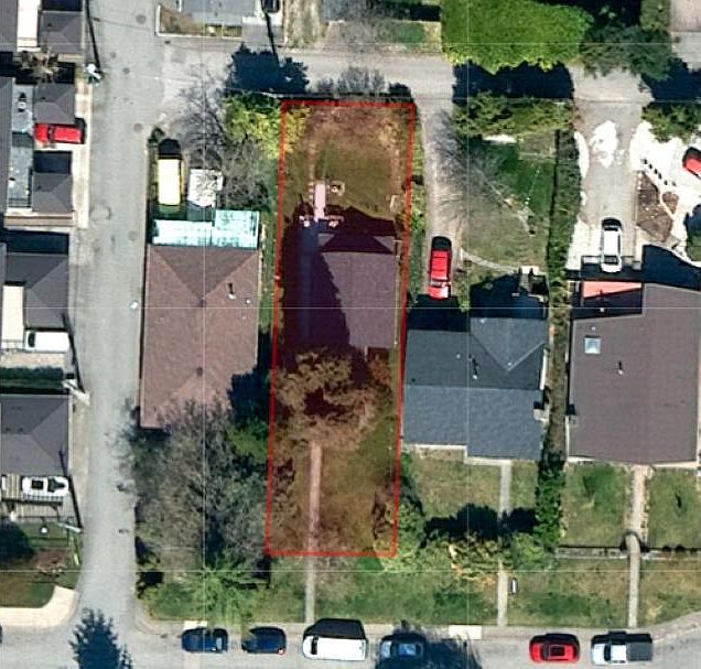 2nd image of 652 W 14th St