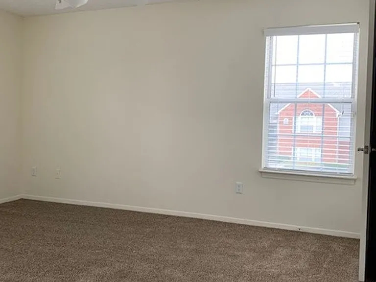 Hamilton at Turman Farms Apartments — Photo 61