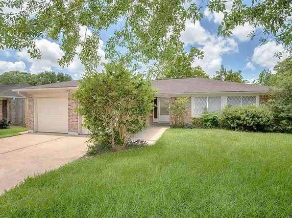 203 Fleetwood Circle, League City, TX 77573