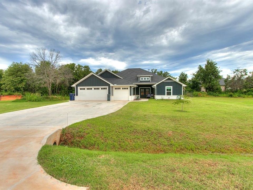 1st image of 10100 Amber Cir