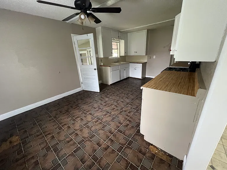 2706 W University Blvd — Photo 7