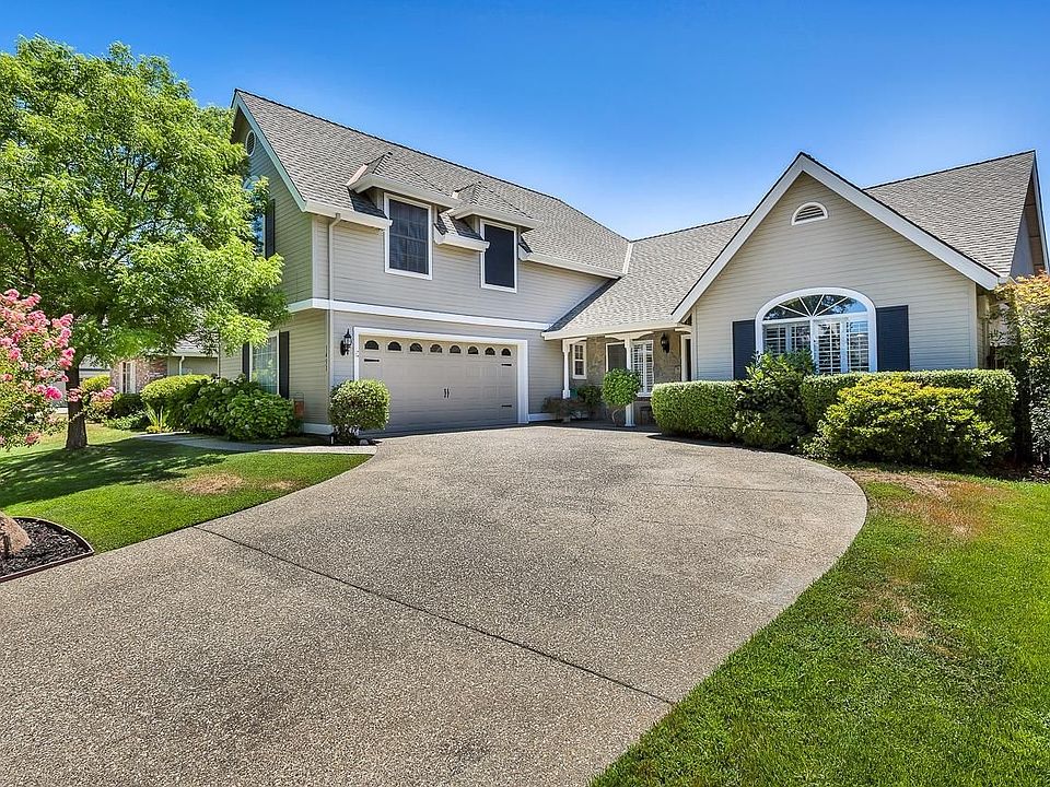 1st image of 1451 Oak Grove Dr