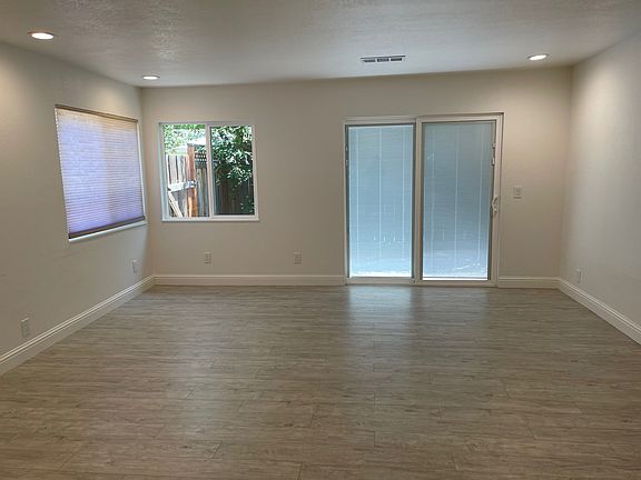 4th image of 275 S Temple Dr