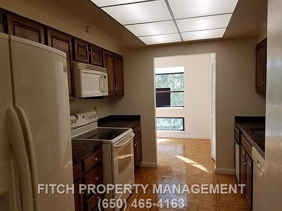 5th image of 977 El Camino Real APT 306