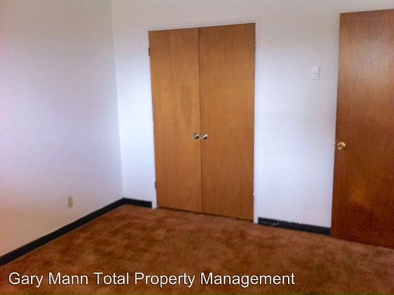 5th image of 1621 W Pheasant St