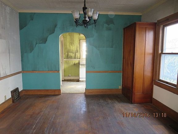 4th image of 748 S Englewood Ave