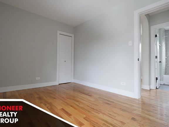 5th image of 550 W Arlington Pl #550512
