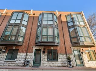 2052 W Armitage Ave APT B, Chicago, IL 60647