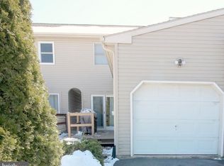104 Stonecrest Ct, Stevens, PA 17578