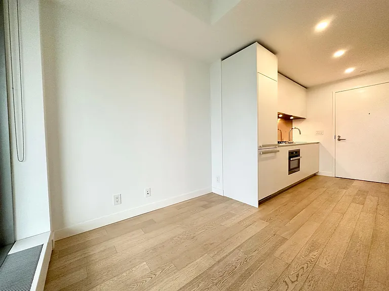 1480 Howe St #2610 — Photo 4