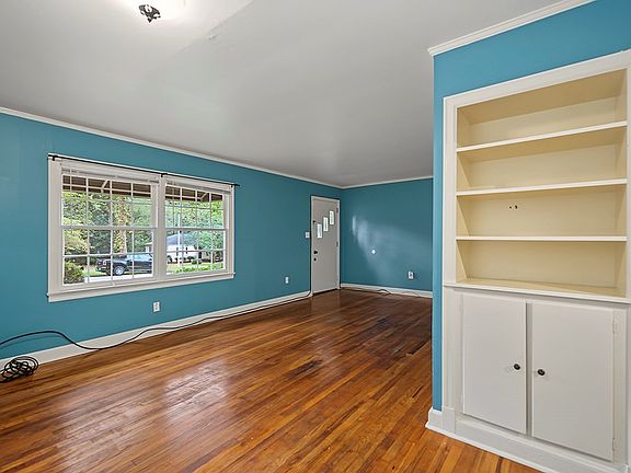 5th image of 1403 10th Ave