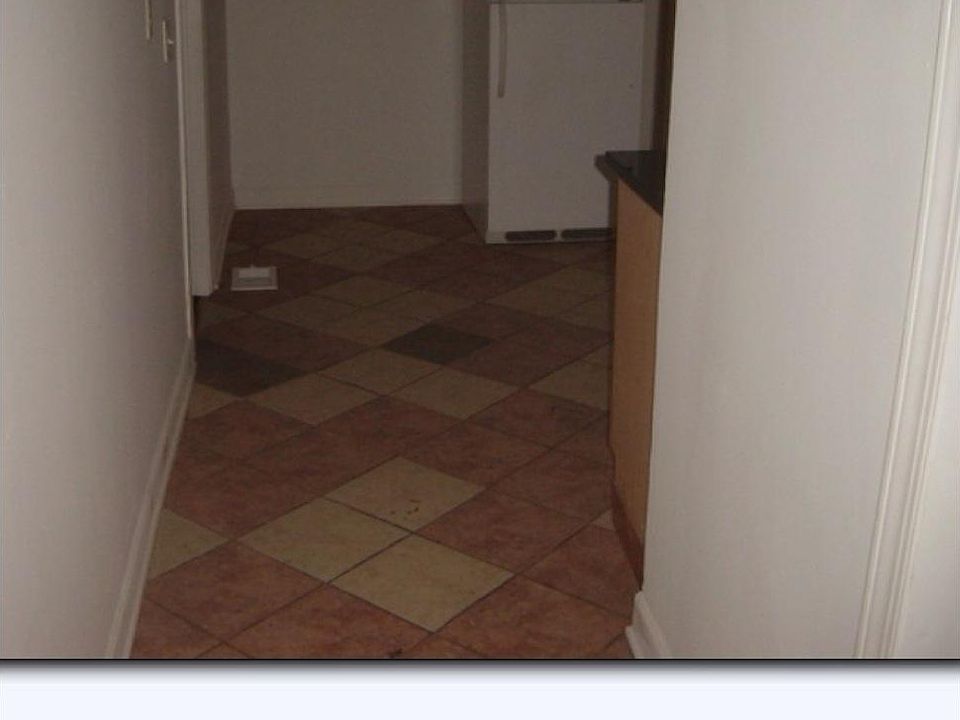 1st image of 4213 S Wells St #1