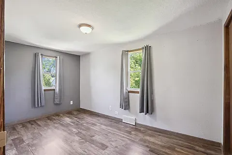 312 5th Ave SW — Photo 12