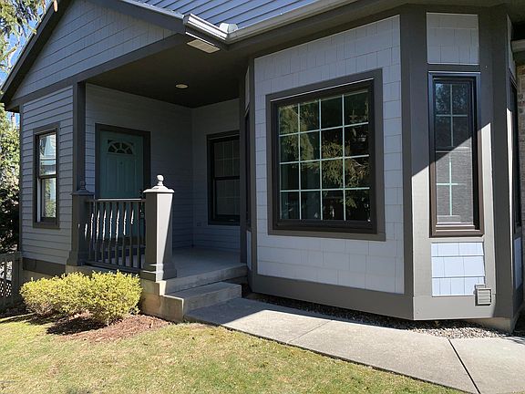 3rd image of 2143 Treeridge Dr SE #120