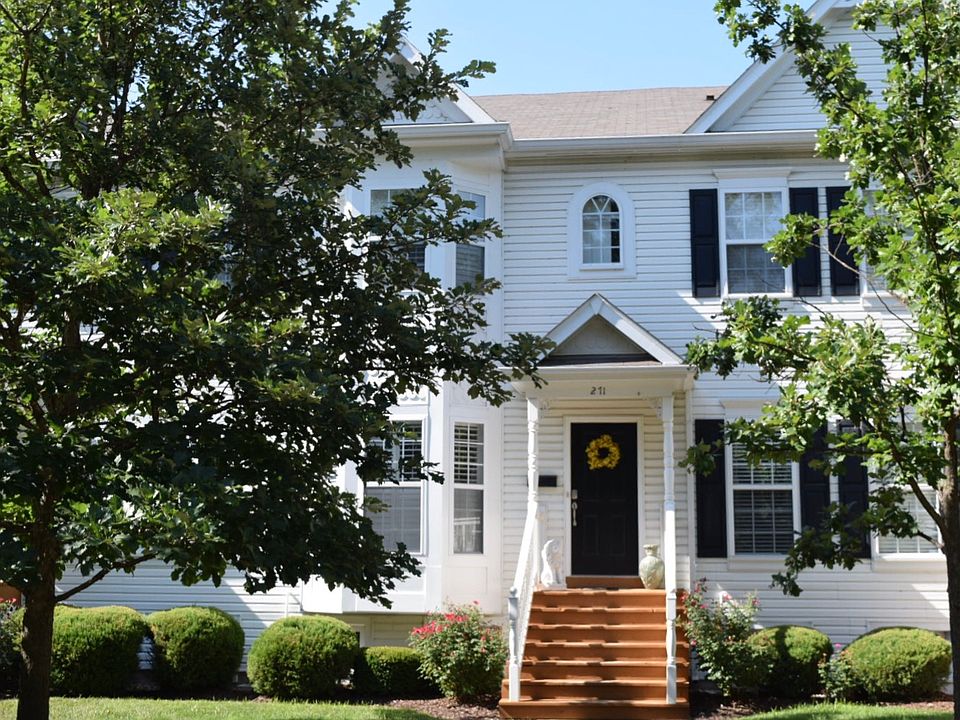 1st image of 271 McCullough Ave