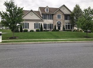 66 Sweetwater Ln, Wernersville, PA 19565