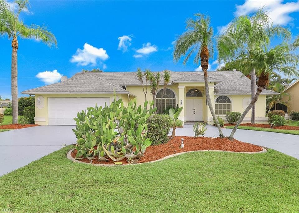 1st image of 615 SW 56th St