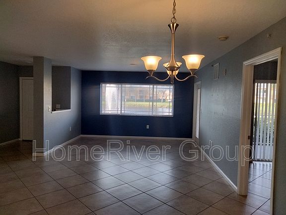 4th image of 121 SW Palm Dr APT 102