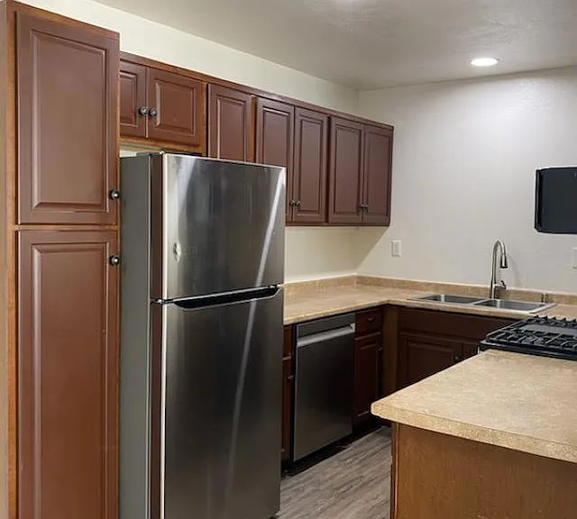 2088 Montgomery Ave #L — Photo 15