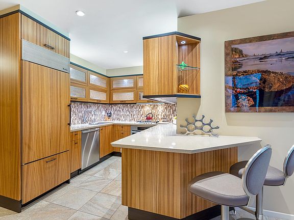 5th image of 500 W Harbor Dr Unit 1309