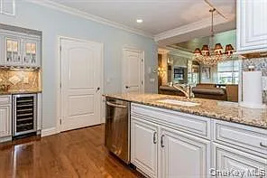 1105 Roosevelt Way — Photo 10