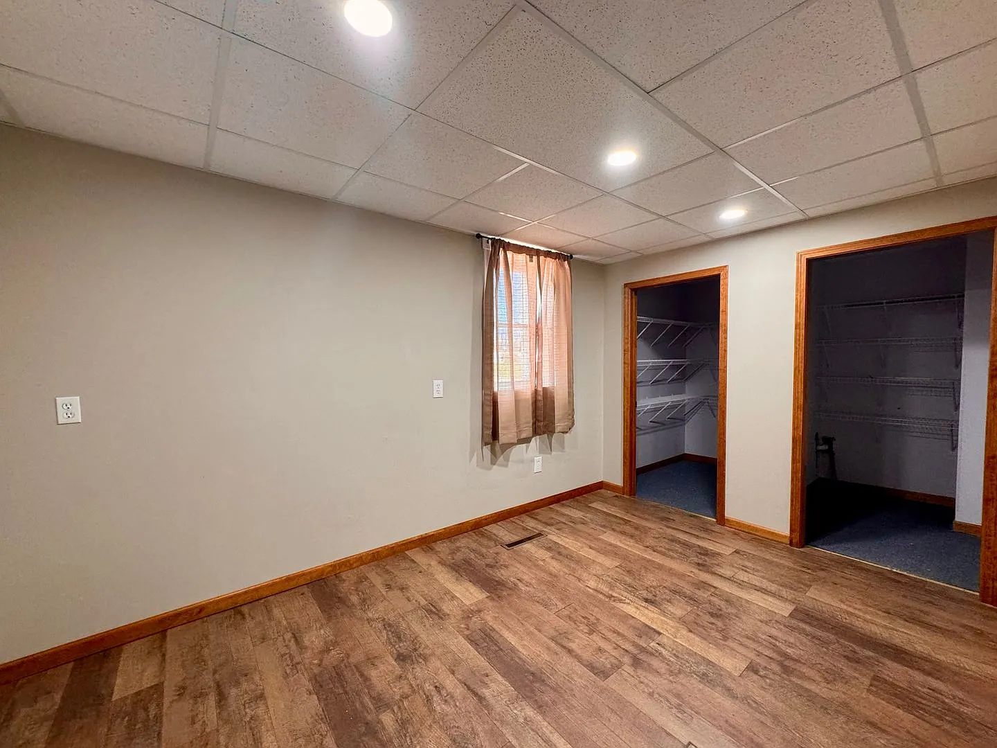 Recently remodeled 3-bedroom, 1.5 bath in the brewery district area — Photo 4