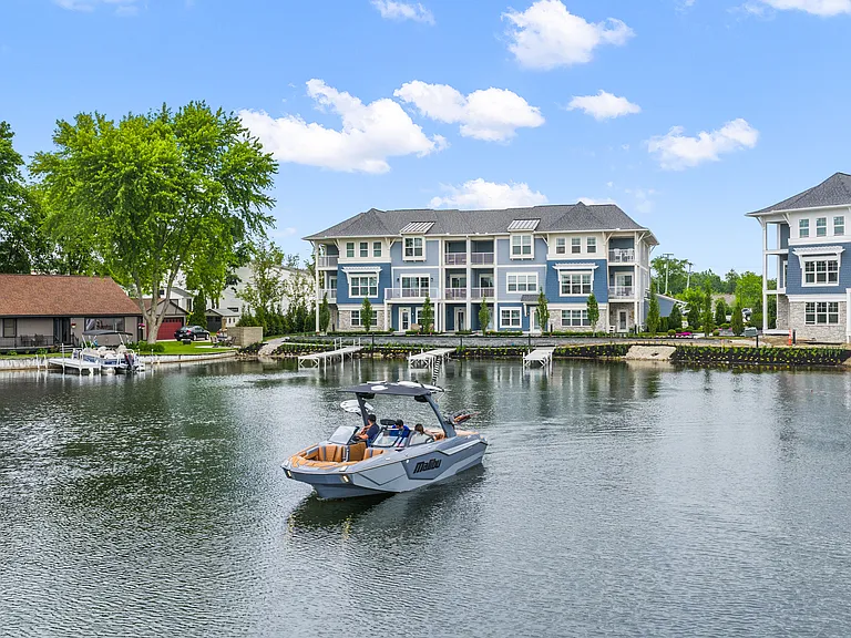 Mystic Cove - Luxury Lakefront Living — Photo 25