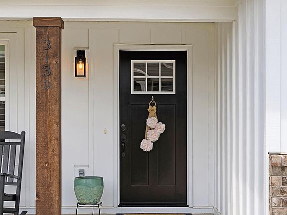 3rd image of 3130 Kinders Way NW