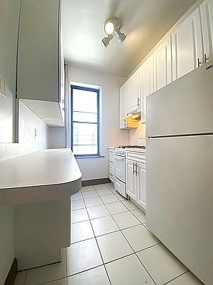 2nd image of 1903 Ocean Ave APT B4