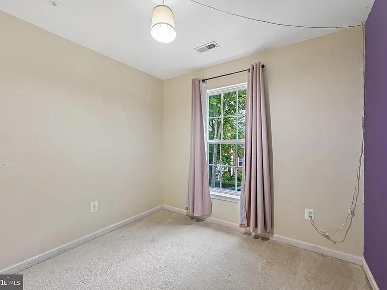 1724 Emory St — Photo 23