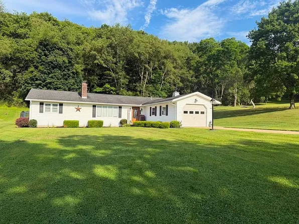 117 Maple St, Rural Valley, PA 16249