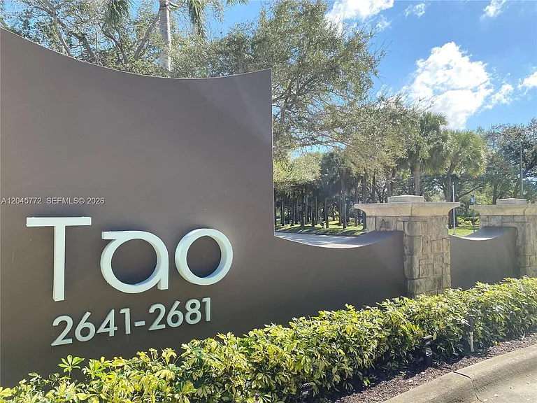 2641 N Flamingo Rd #706-N — Photo 1