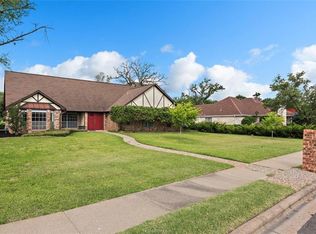 3012 Brothers Blvd, College Station, TX 77845