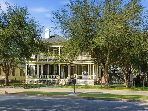 1116 Church St, Galveston, TX 77550