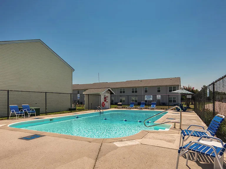 Yorkview Apartments — Photo 30