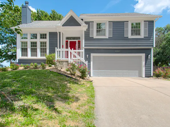 13907 W 150th Ct, Olathe, KS 66062