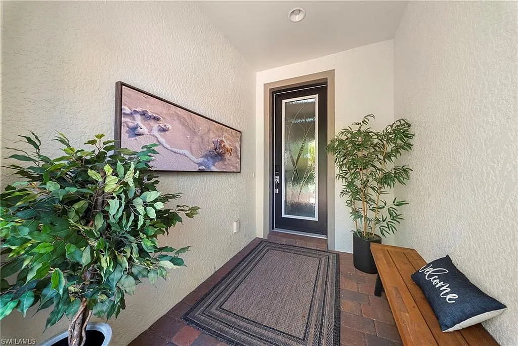 2 bed, 2.0 bath, 1685 sqft, $9,000 — Photo 4