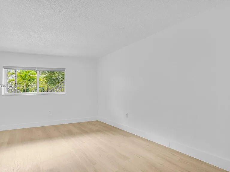 13880 NE 20th Pl #2 — Photo 10