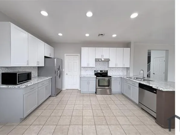 6830 S 70th Dr, Laveen, AZ 85339