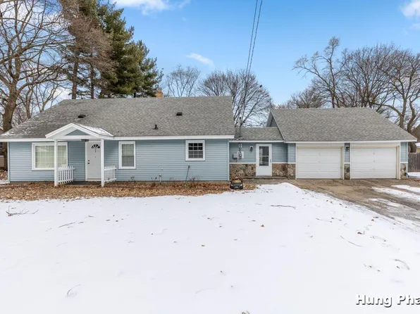 55 Garland St SE, Kentwood, MI 49548