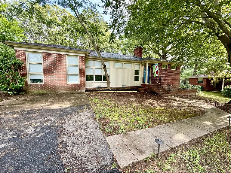 6416 Glyndon Ln — Photo 16